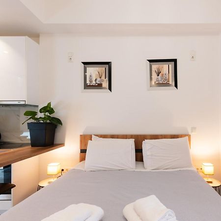 Modern Studio Apartment A 아테네 외부 사진